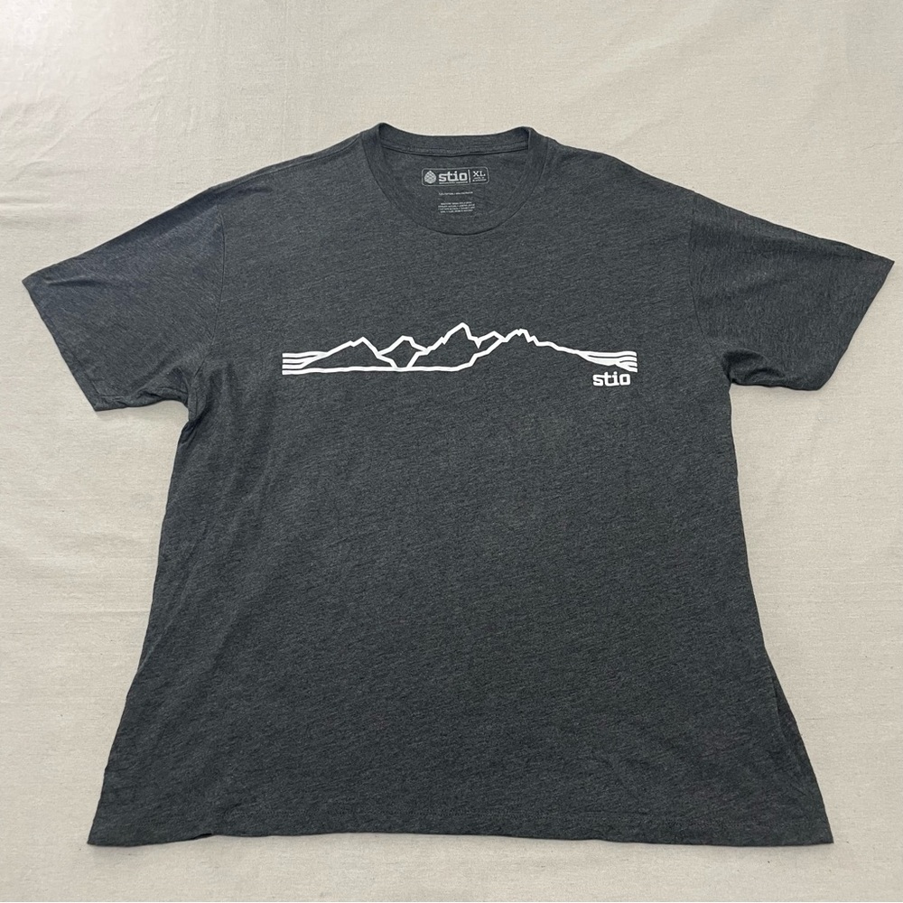 Stio Men's Mountain Shirt Cotton Gray XL Trail Outdoor Hiking Nature Graphic